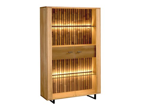 Drewniana witryna z podświetleniem LED i przeszklonymi półkami, styl industrialny, dąb litego drewna