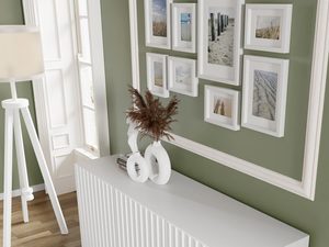 Miniaturka 14 - Biała komoda z pionowymi listwami, styl minimalistyczny