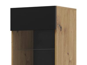 Miniaturka 5 - Nowoczesna witryna z drewnianym wnętrzem i czarnym frontem w loftowym stylu