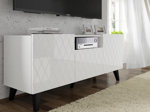 Miniaturka 10 - Komoda z białym korpusem i pikowanymi frontami w minimalistycznym stylu