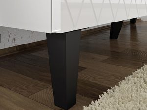 Miniaturka 14 - Biała komoda z pikowanymi frontami i czarnymi nogami w minimalistycznym stylu