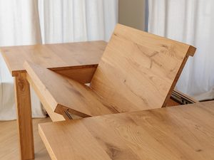 Miniaturka 14 - Mechanizm rozkładania stołu z litego dębu, wytrzymała konstrukcja