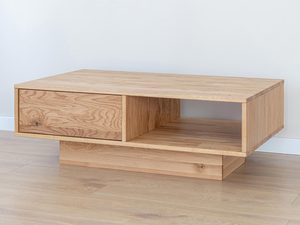 Miniaturka 1 - Minimalistyczny stolik kawowy z półkami, naturalne drewno