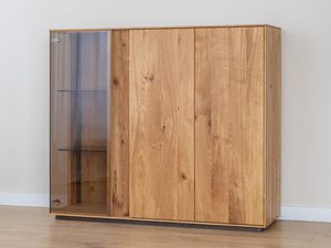 Miniaturka 5 - Front witryny dębowej z przeszklonym panelem