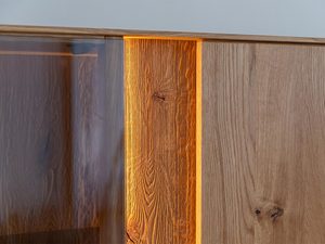 Miniaturka 9 - Front szafki z litego dębu z wyrazistym usłojeniem