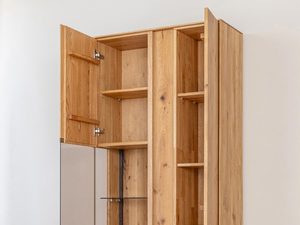 Miniaturka 2 - Witryna z drewna dębowego z przeszklonymi drzwiami