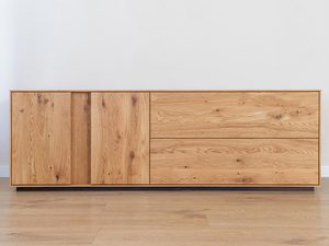 Miniaturka 1 - Szafka RTV z litego dębu z półkami i przegrodami