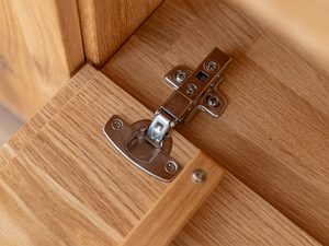 Miniaturka 8 - Zawias drzwi szafki z litego dębu