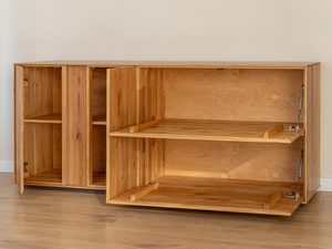 Miniaturka 1 - Mebel dębowy z otwartą półką do przechowywania