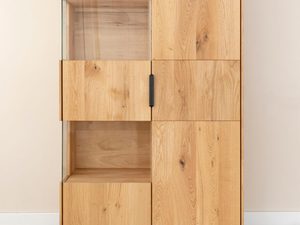 Miniaturka 5 - Witryna dębowa z przeszkleniami i czarnym uchwytem