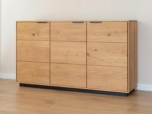 Miniaturka 2 - Drewniana komoda z eleganckim wykończeniem do salonu