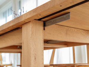 Miniaturka 12 - Mechanizm prowadnic do rozkładania drewnianego stołu