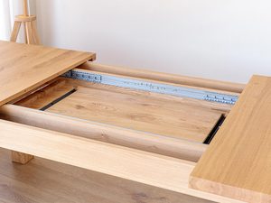 Miniaturka 7 - Mechanizm prowadnic w stole dębowym, solidna konstrukcja