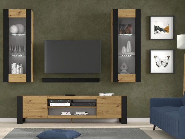 Nowoczesna witryna z dębowym korpusem i szklanymi półkami do salonu