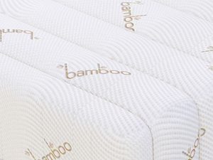 Miniaturka 2 - Detal pokrowca na materac z włóknami bambusa kolor biały