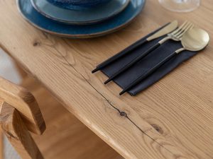 Miniaturka 5 - Okrągły stół dębowy z krzesłami, elegancki wystrój jadalni