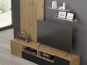 Miniaturka 4 - Aranżacja szafki RTV i zestawu półek ściennych w salonie