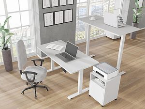 Miniaturka 14 - Elektryczne biurko z regulacją wysokości w jasnym biurze