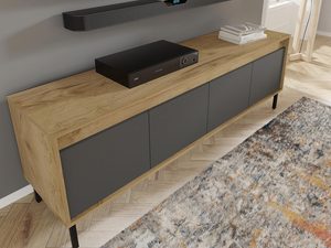 Miniaturka 2 - Drewniana szafka RTV z czarnymi nóżkami, nowoczesny design