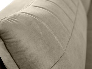 Miniaturka 3 - Detal tapicerki szarej sofy z ozdobnym przeszyciem