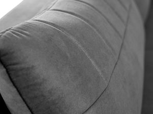 Miniaturka 38 - Zbliżenie na poduszkę ciemnoszarą od kanapy