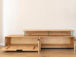 Miniaturka 9 - Szafka RTV nowoczesna dębowa z otworzonymi drzwiczkami