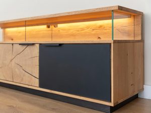 Miniaturka 5 - Komoda dębowa z podświetleniem LED do nowoczesnego salonu