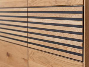 Miniaturka 9 - Nowoczesna komoda dębowa z oryginalnym wzorem na frontach