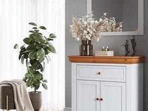 Miniaturka 1 - Biała szafka z drewnianym blatem i uchwytami