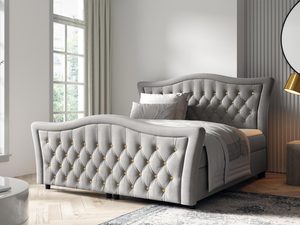 Miniaturka 9 - Łóżko w kolorze beżowym - stylowy model z prostym, pikowanym zagłówkiem, ciepły odcień, klasyczny design.