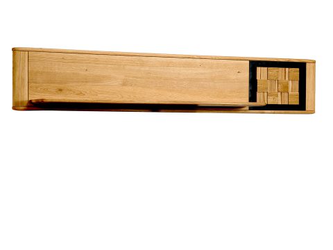 Dębowa półka wisząca z czarnymi akcentami w stylu nowoczesnym