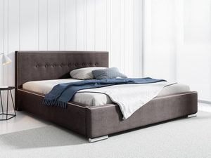 Miniaturka 3 - Brązowe łóżko z wysokim zagłówkiem w klasycznej aranżacji sypialni