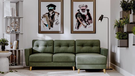 Miniaturka 45 - Zielona sofa narożna z poduchami, zaaranżowana w salonie