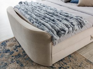 Miniaturka 14 - Przybliżenie na tkaninę beżową łóżka klasycznego