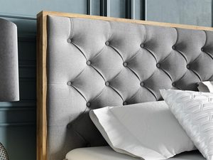 Miniaturka 15 - Szare łóżko z eleganckim wezgłowiem w stylu hotelowym