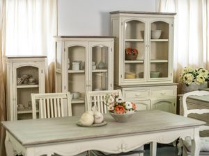 Miniaturka 1 - Elegancka witryna do jadalni w rustykalnym stylu z przeszkleniami