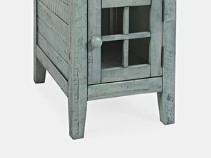 Miniaturka 1 - Zielona drewniana szafka nocna z przeszklonymi drzwiczkami i dekoracyjnym frontem