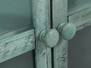 Miniaturka 5 - Detal drewnianych uchwytów do witryny w stylu vintage