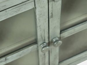 Miniaturka 3 - Zbliżenie na fronty turkusowej komody