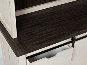 Miniaturka 5 - Detal prowadnicy drzwi przesuwnych z metalowym wykończeniem