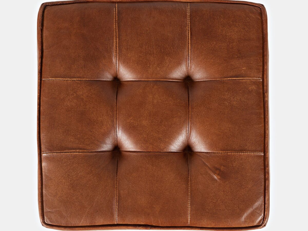 Siedzisko w kolorze rdzawym