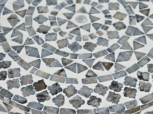 Miniaturka 4 - Cylindryczny stolik boczny z ręcznie układanym wzorem z kamienia