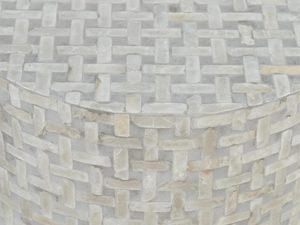 Miniaturka 1 - Zbliżenie na stolik z muszli morskiej