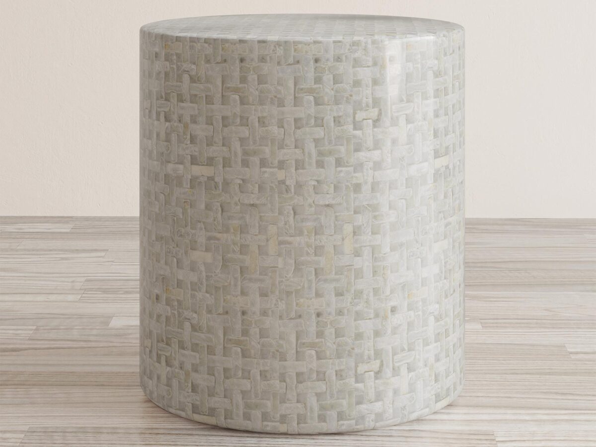 Stolik we wzorze muszli morskiej