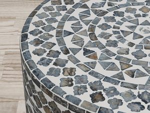 Miniaturka 2 - Cylindryczny stolik z jasnym, plecionym wzorem z kamiennych płytek