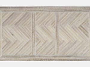 Miniaturka 2 - Jasny drewniany blat z dekoracyjnym wzorem w stylu vintage