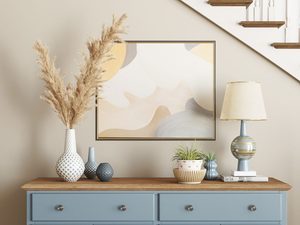 Miniaturka 3 - Nowoczesna drewniana komoda z wyrazistym usłojeniem