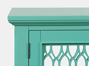 Miniaturka 2 - Zielona komoda z ażurowymi panelami do klasycznych wnętrz