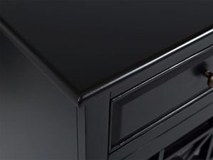 Miniaturka 3 - Detal lakierowanego blatu w czarnym wykończeniu