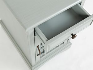 Miniaturka 5 - Detal szuflady z uchwytem w stylu klasycznym do eleganckiej sypialni